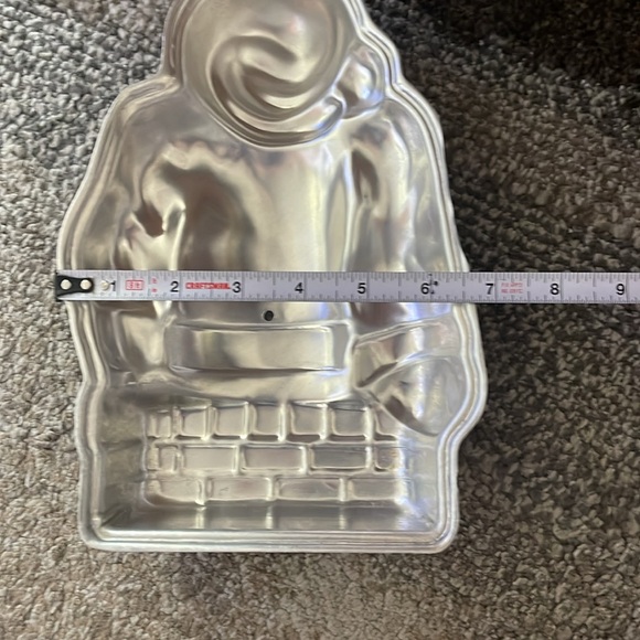 Vintage Santa Aluminum Cake Pan/Chocolate or Jell-O mold - Picture 6 of 6
